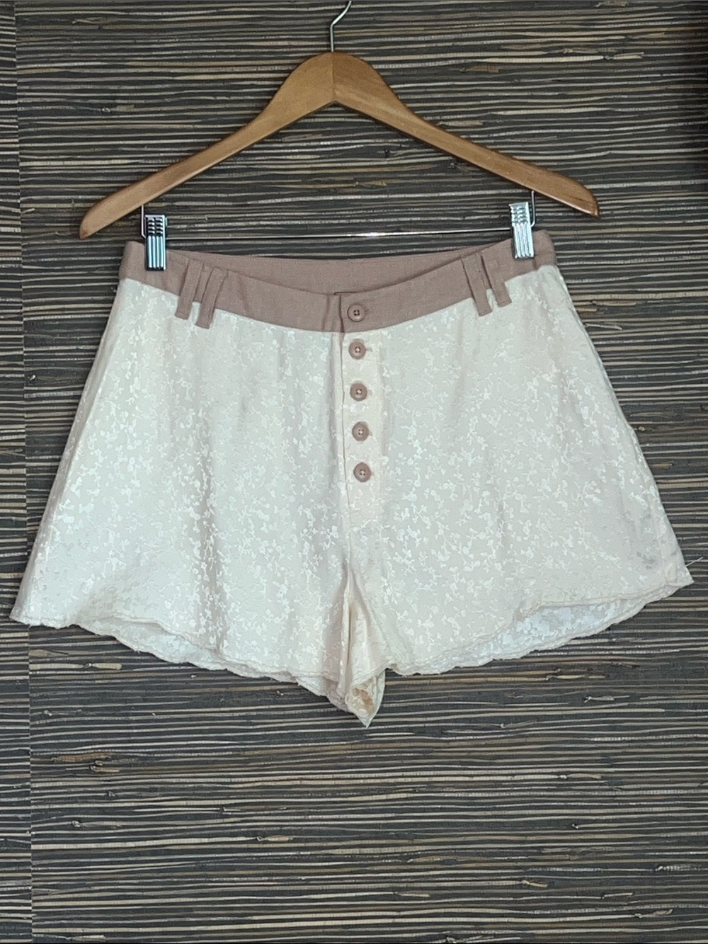 Free People Claudia Tap Shorts Sz 8 Cream - Picture 4 of 15